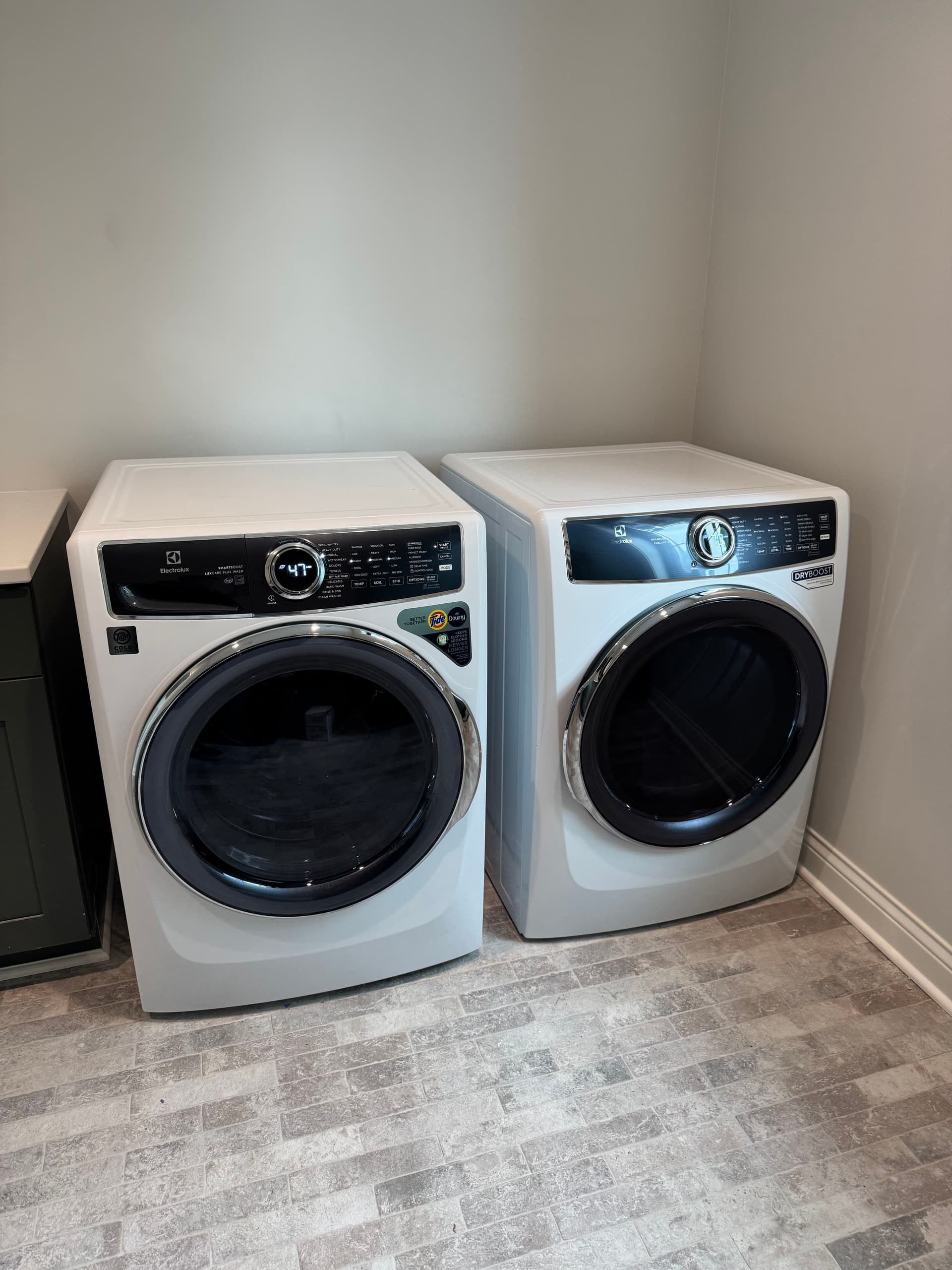 Gallery photos for Full Custom Home Appliance Install Across Two Kitchens and Two Laundry Rooms: Image #5