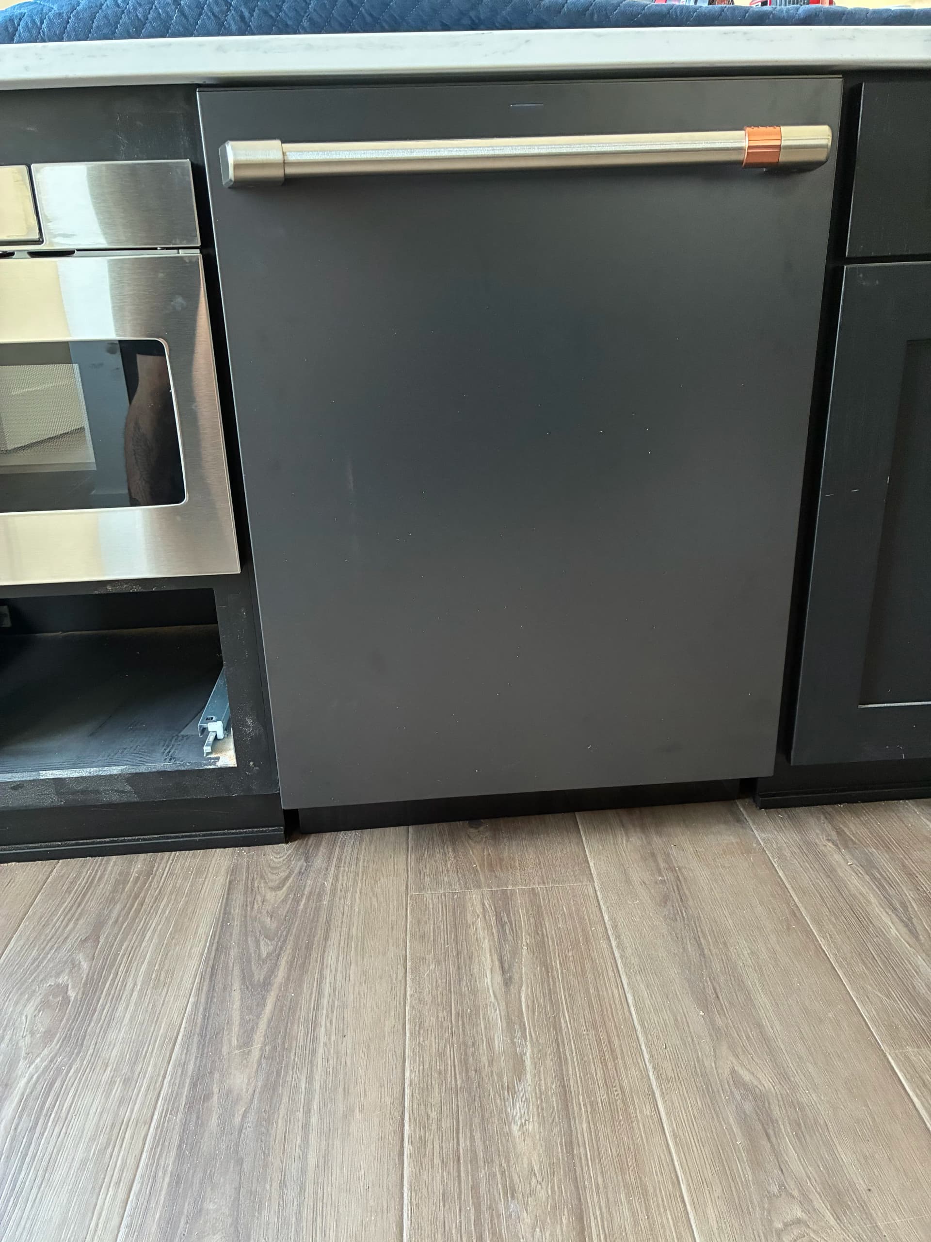 Gallery photos for Full Home Show House Appliance Install with GE Café Matte Black: Image #3