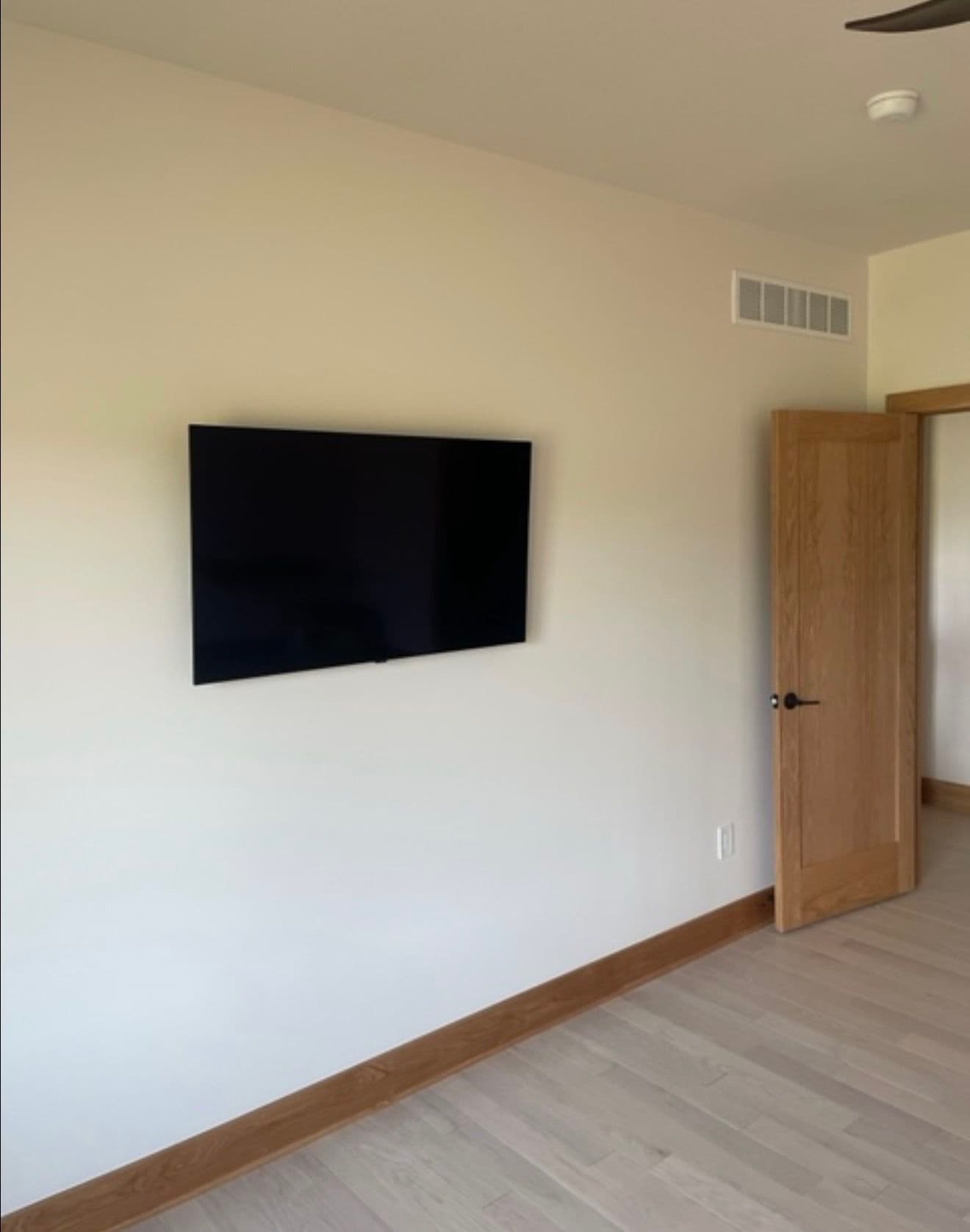 Gallery photos for 3 TV Mounts Done Right in West Des Moines: Image #1