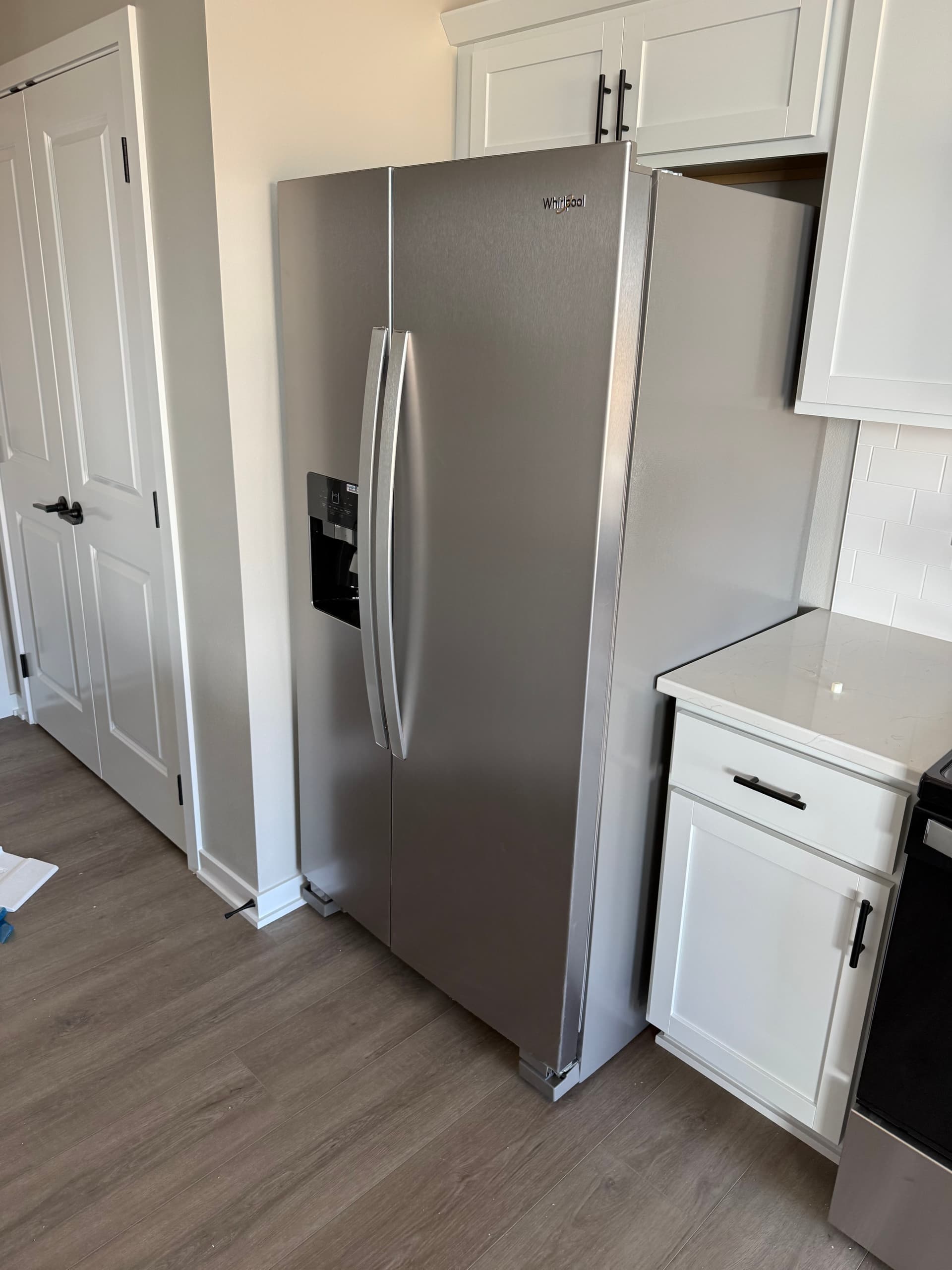 Gallery photos for Full Appliance Installation Completed Near Easter Lake: Image #1
