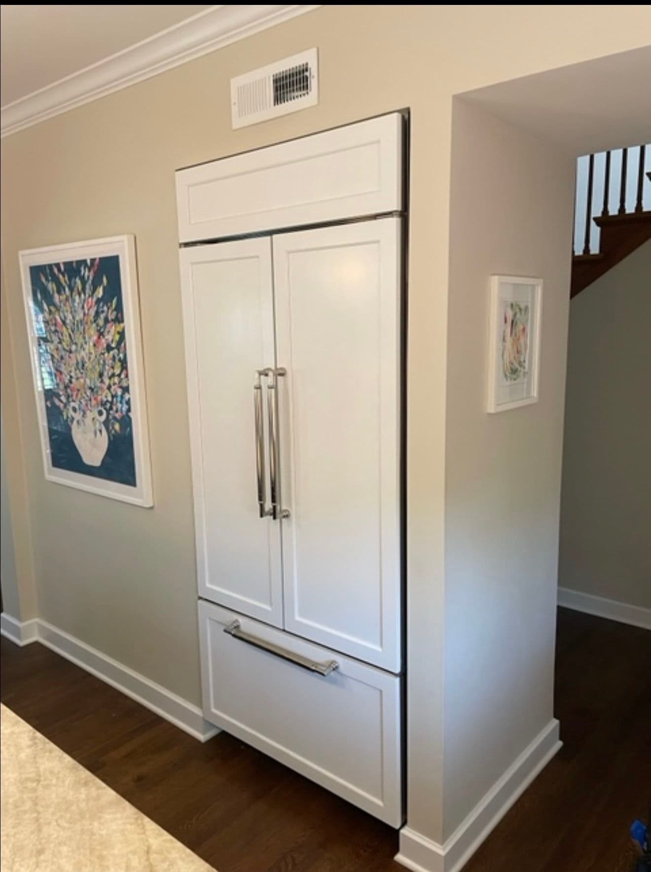 A Built-In Refrigerator Install That Goes Against the Grain image