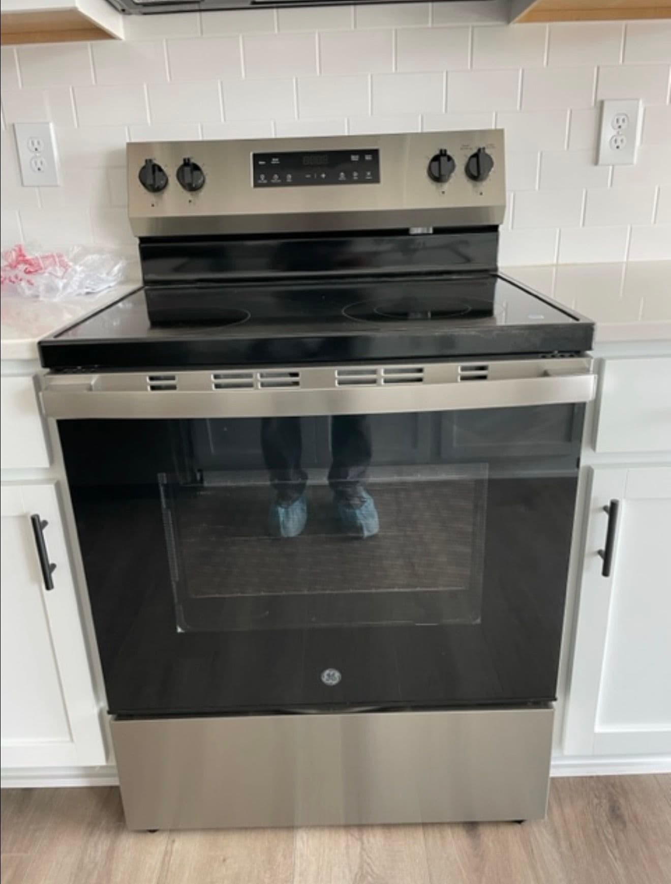 Gallery photos for Full Appliance Install for Kruse Construction in Des Moines: Image #1
