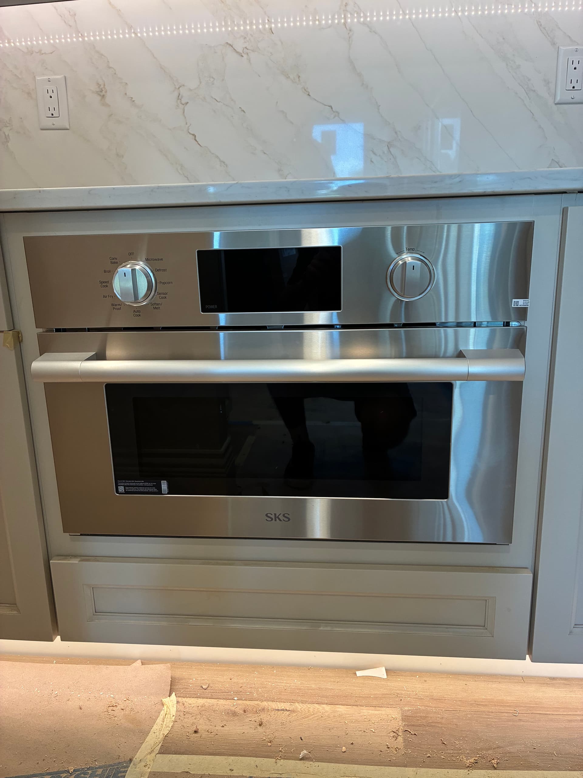 Gallery photos for Home Show Kitchen Full Built-In Appliance Suite Nearly Complete: Image #6