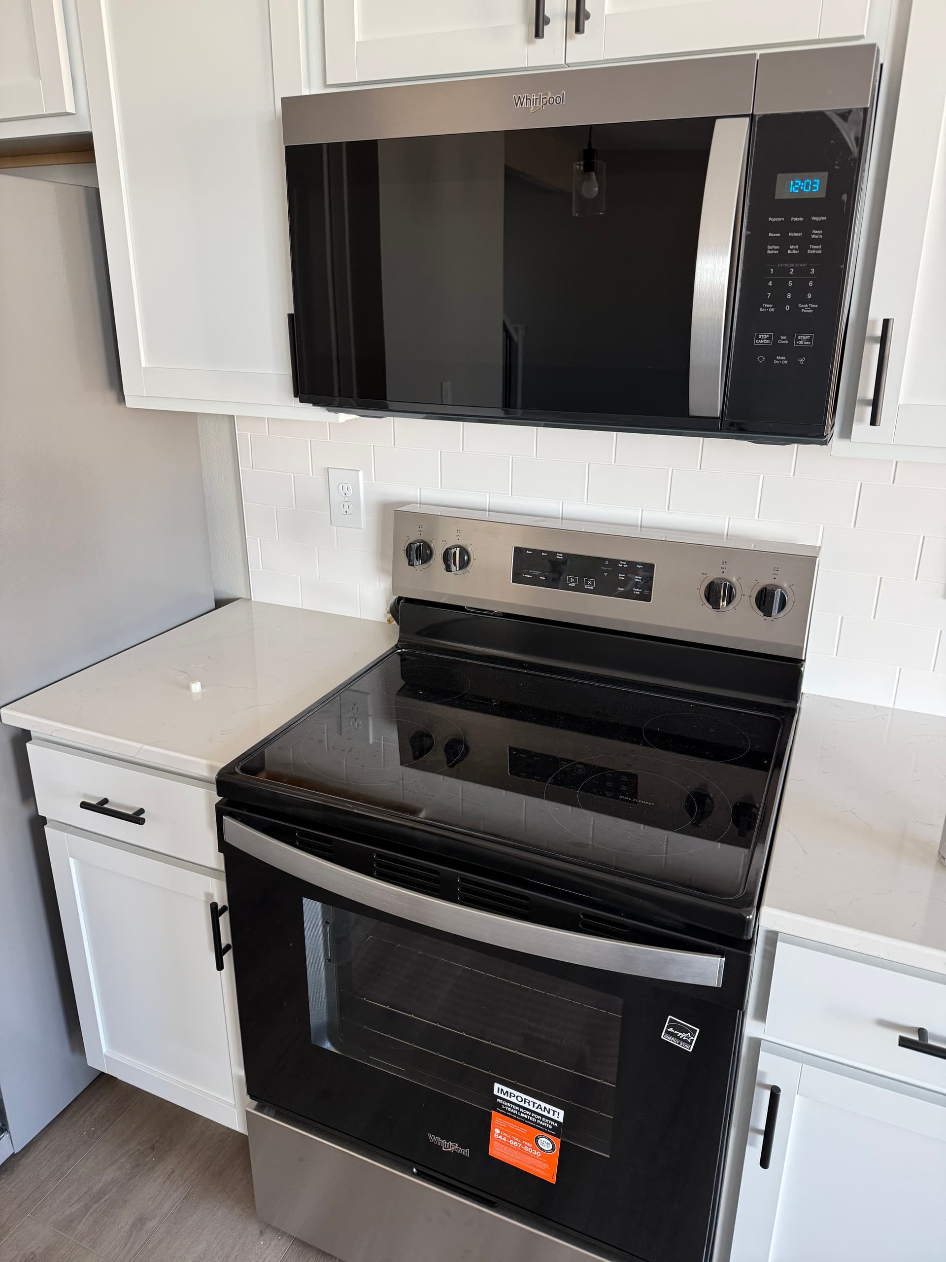 Gallery photos for Full Appliance Installation Completed Near Easter Lake: Image #2