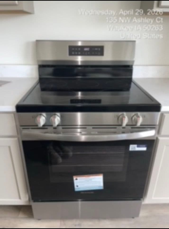 Gallery photos for Full Frigidaire Kitchen Appliance Package Installed in Waukee: Image #1