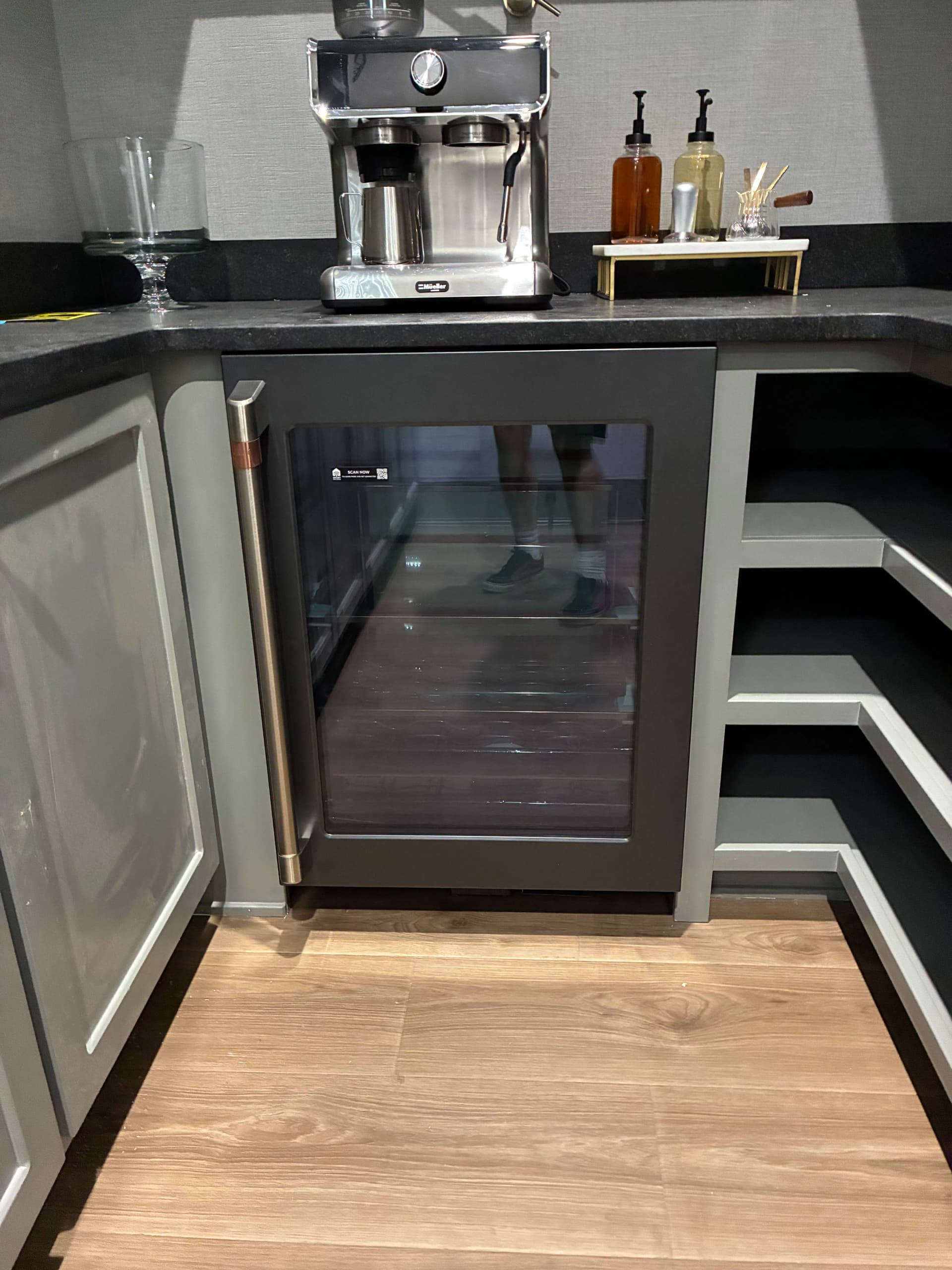 Gallery photos for Full Home Show House Appliance Install with GE Café Matte Black: Image #5