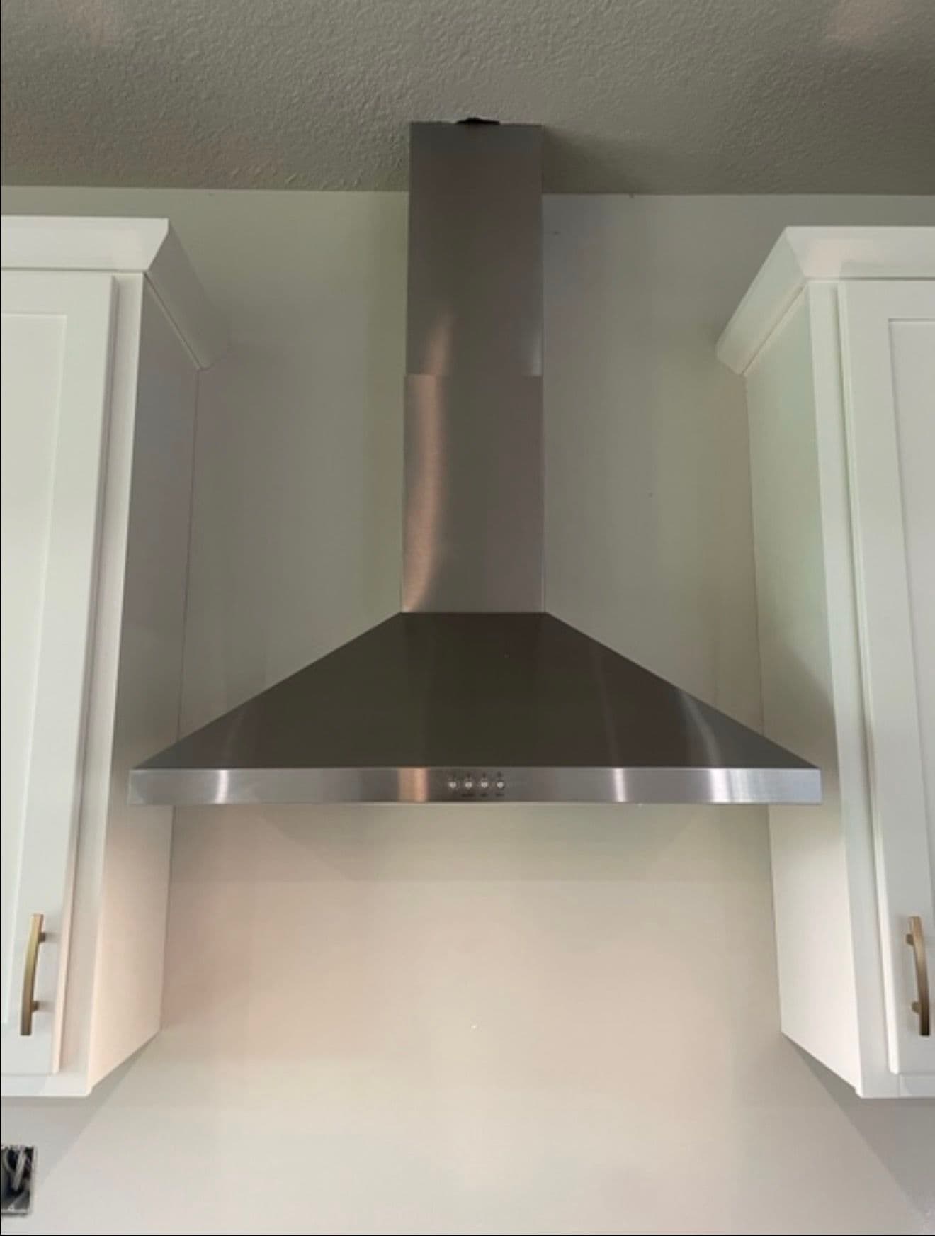 Gallery photos for Gas Cooktop and Hood Installation Done Right in Adel: Image #1
