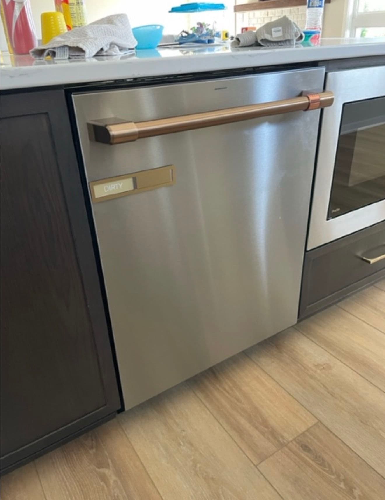 Gallery photos for Appliance Installs Wrapped Up in Urbandale Kitchen: Image #1