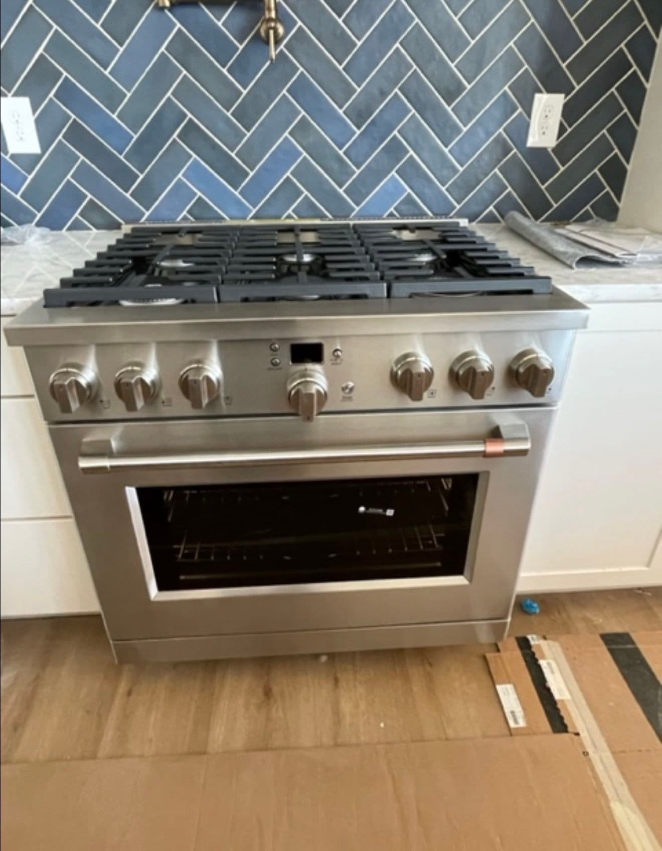 Gallery photos for Gas Range and Dishwasher Installation Done Right in Dallas Center: Image #1