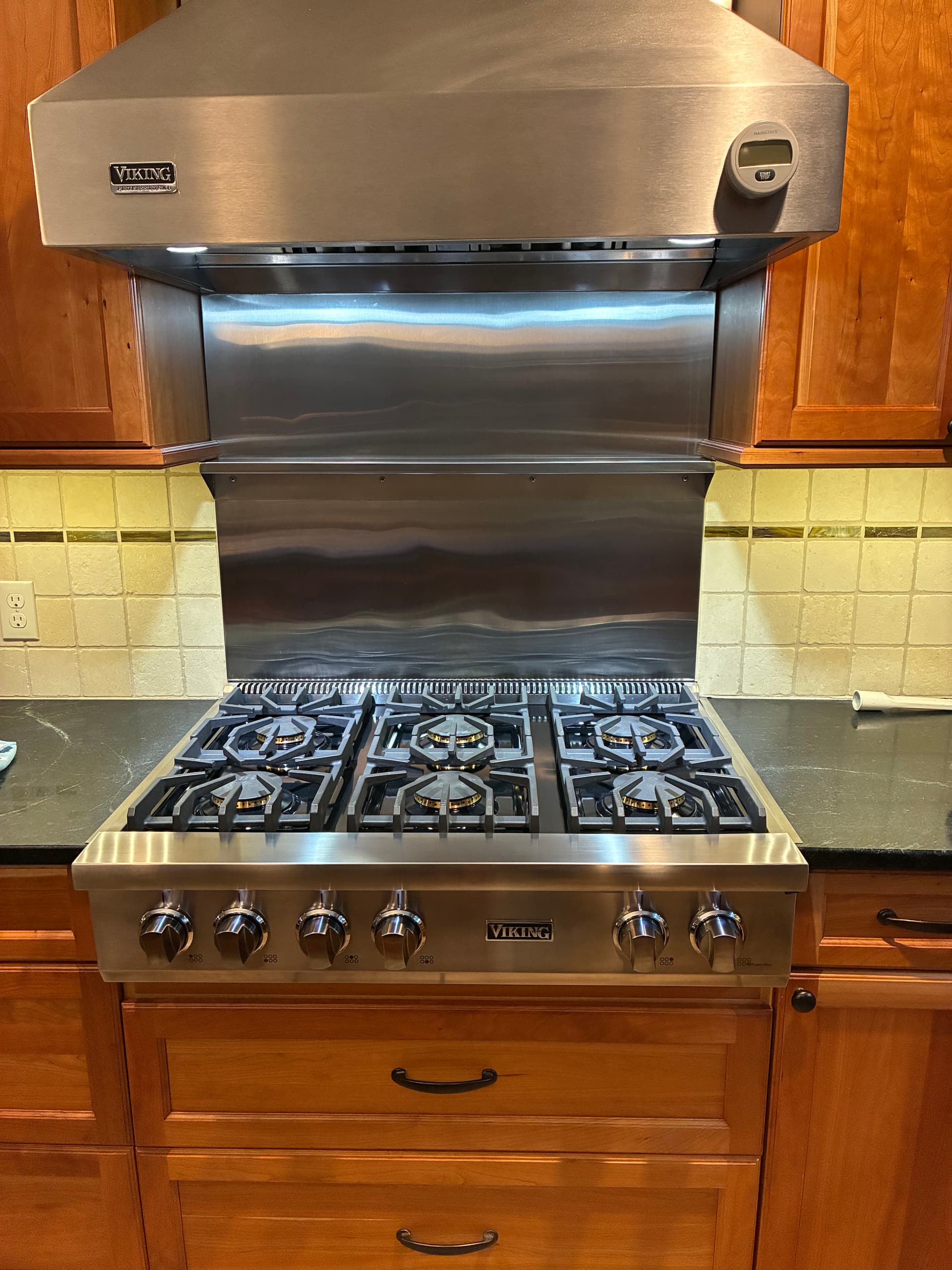Viking Professional Series Gas Range and Built-In Oven Install Done Right image